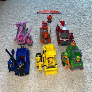 Set of Paw Patrol Ultimate Rescue Vehicles and Pups